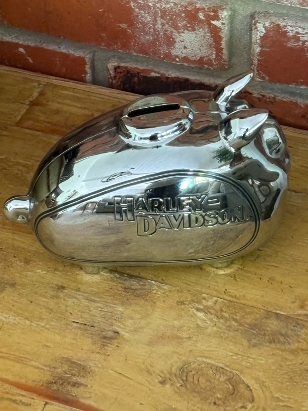Harley Davidson 2006 Chrome Piggy Bank Hog Gas Tank